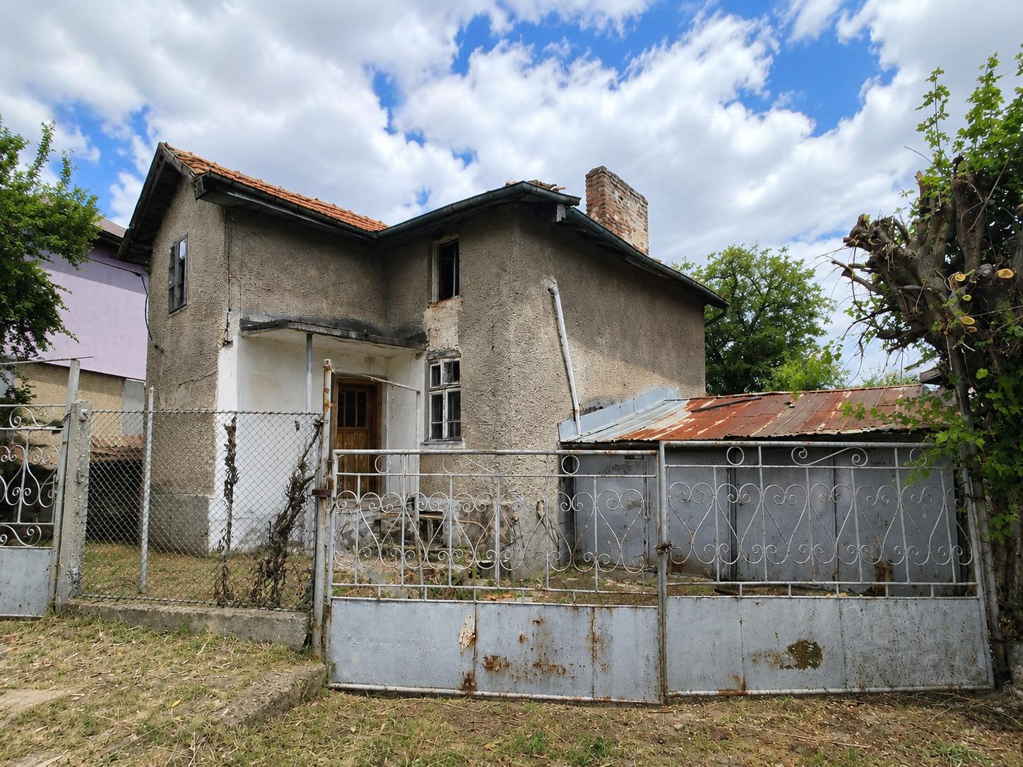 House for Sale in Pernik, Prigarov rayon