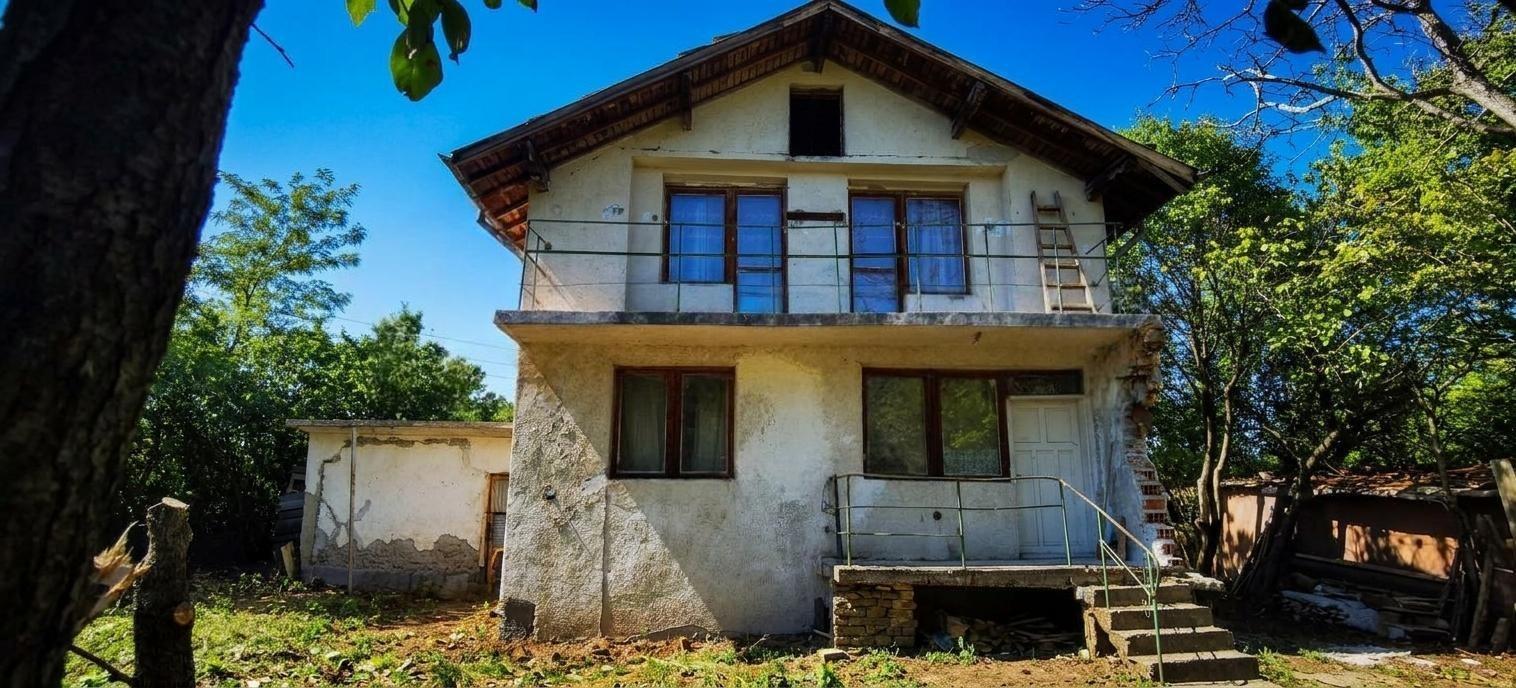 House for Sale in Rasnik, Pernik