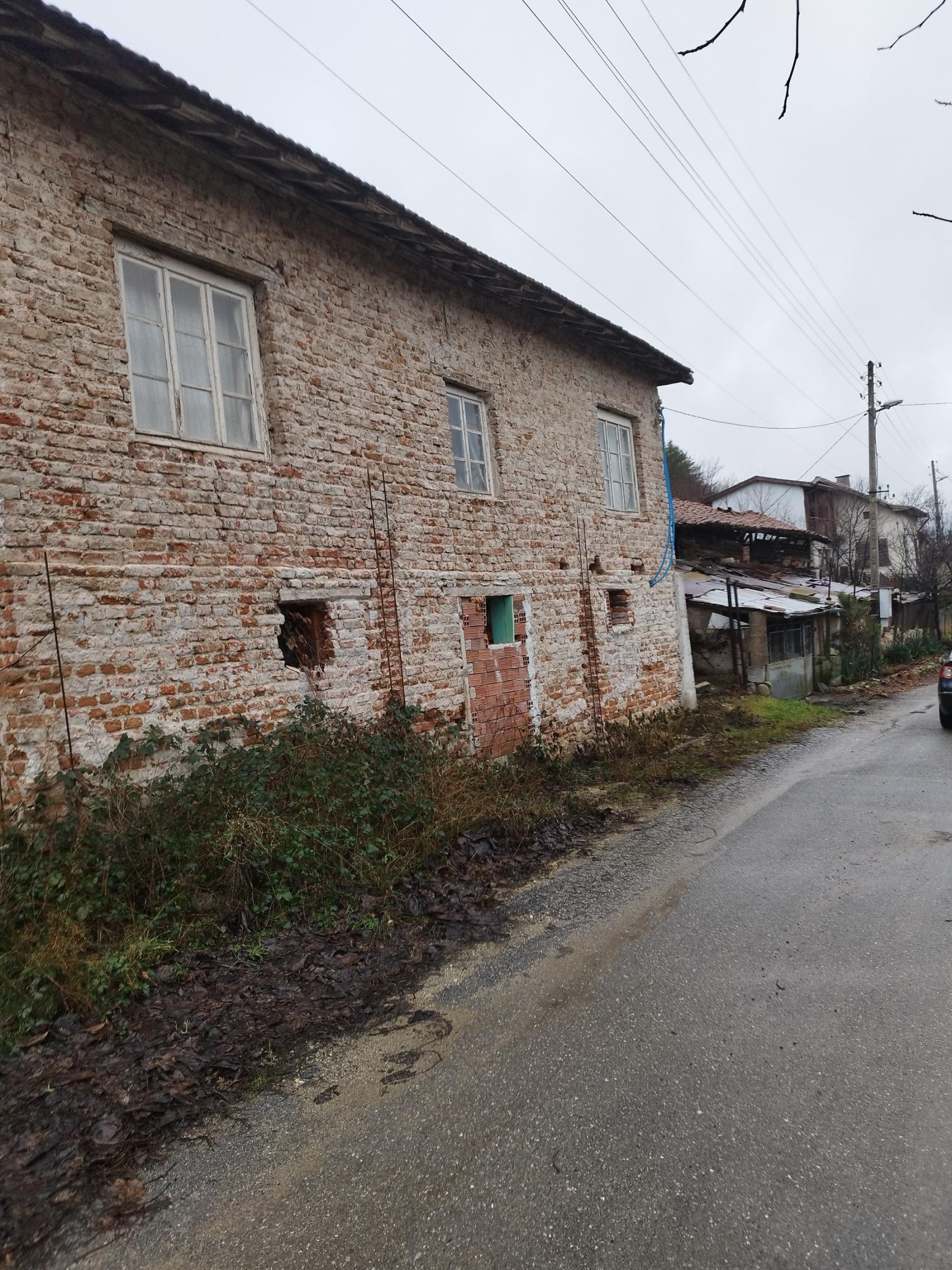 House for Sale in Usoyka, Kyustendil