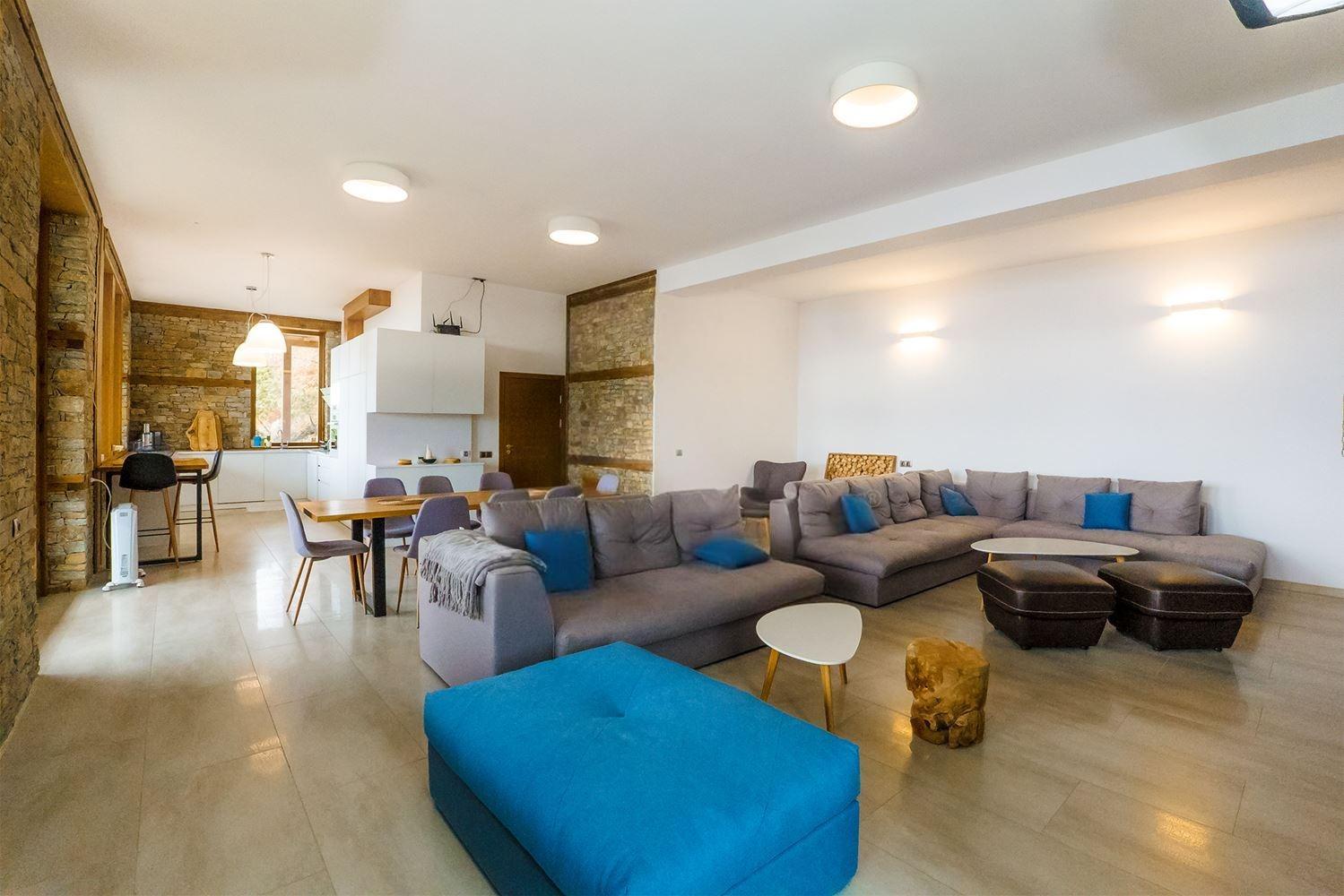 House for Sale in Leshten, Blagoevgrad