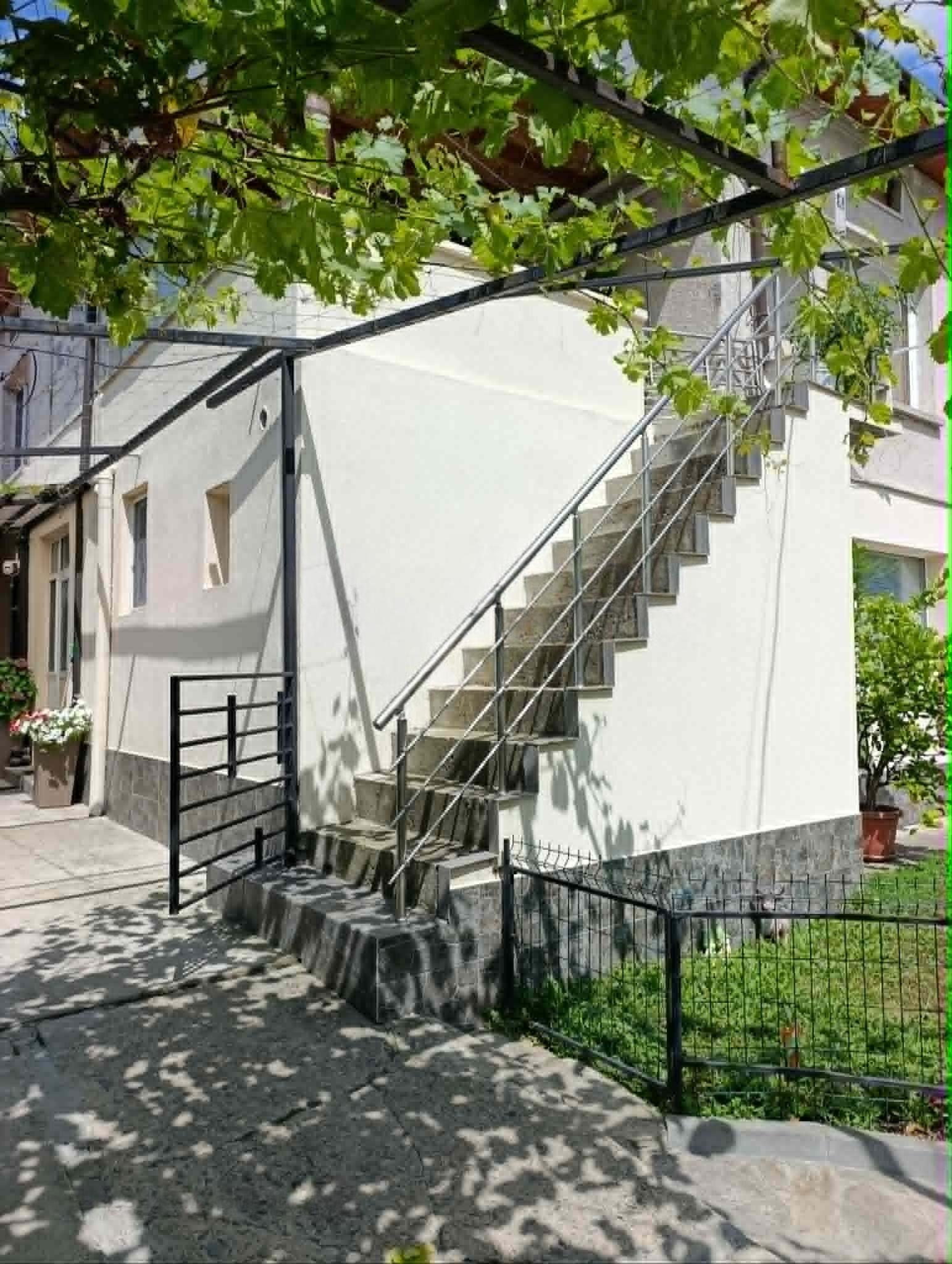 House Floor for Sale in Banya, Plovdiv