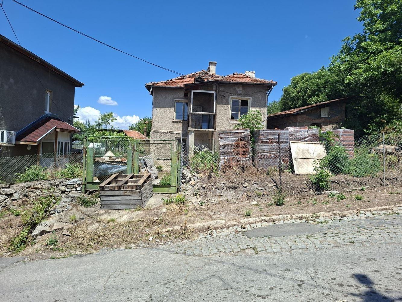 House for Sale in Radomir, Pernik