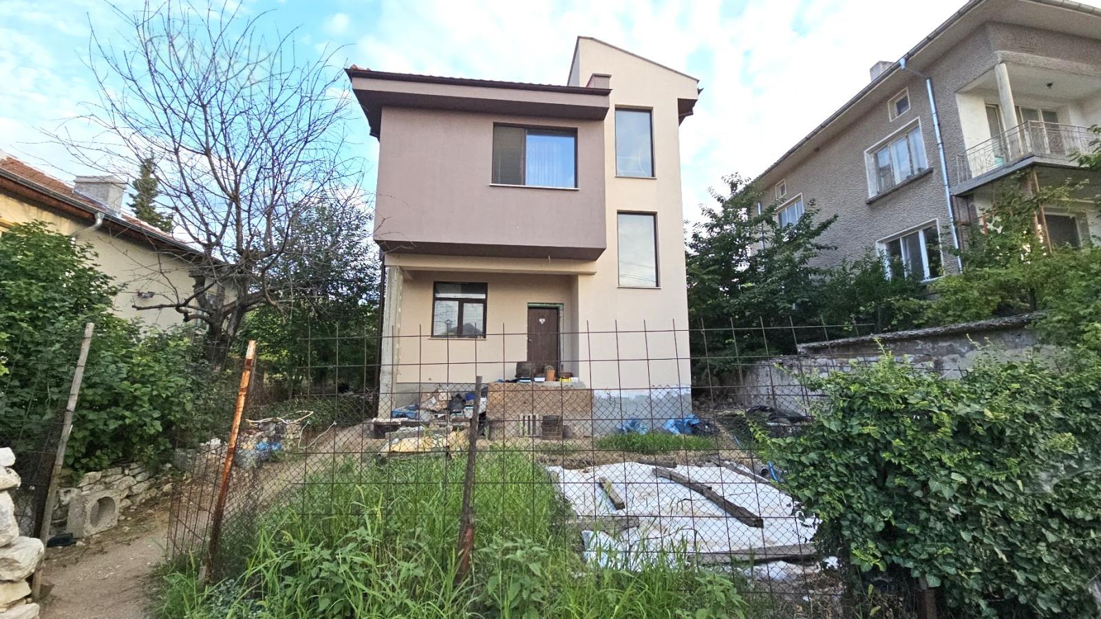 House for Sale in Belashtitsa, Plovdiv