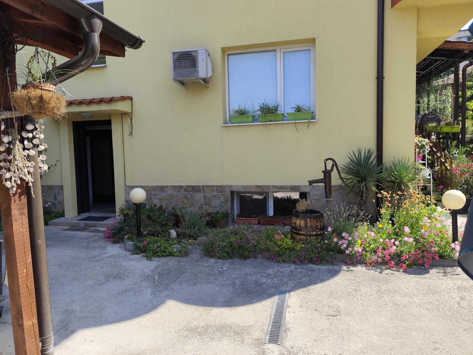 House Floor for Sale in Plovdiv, Mladezhki Halm