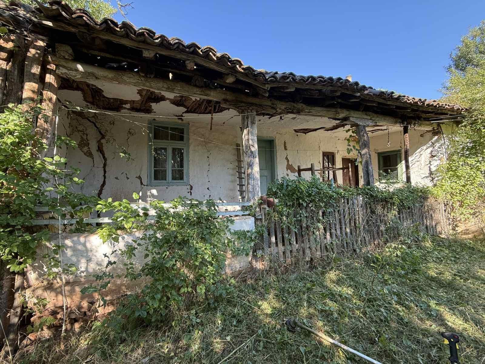 House for Sale in Lobosh, Pernik