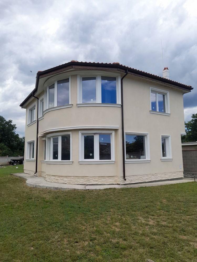 House for Sale in Varna, Kamenar