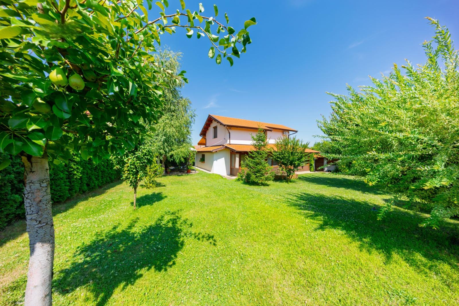 House for Sale in Brestovets, Pleven