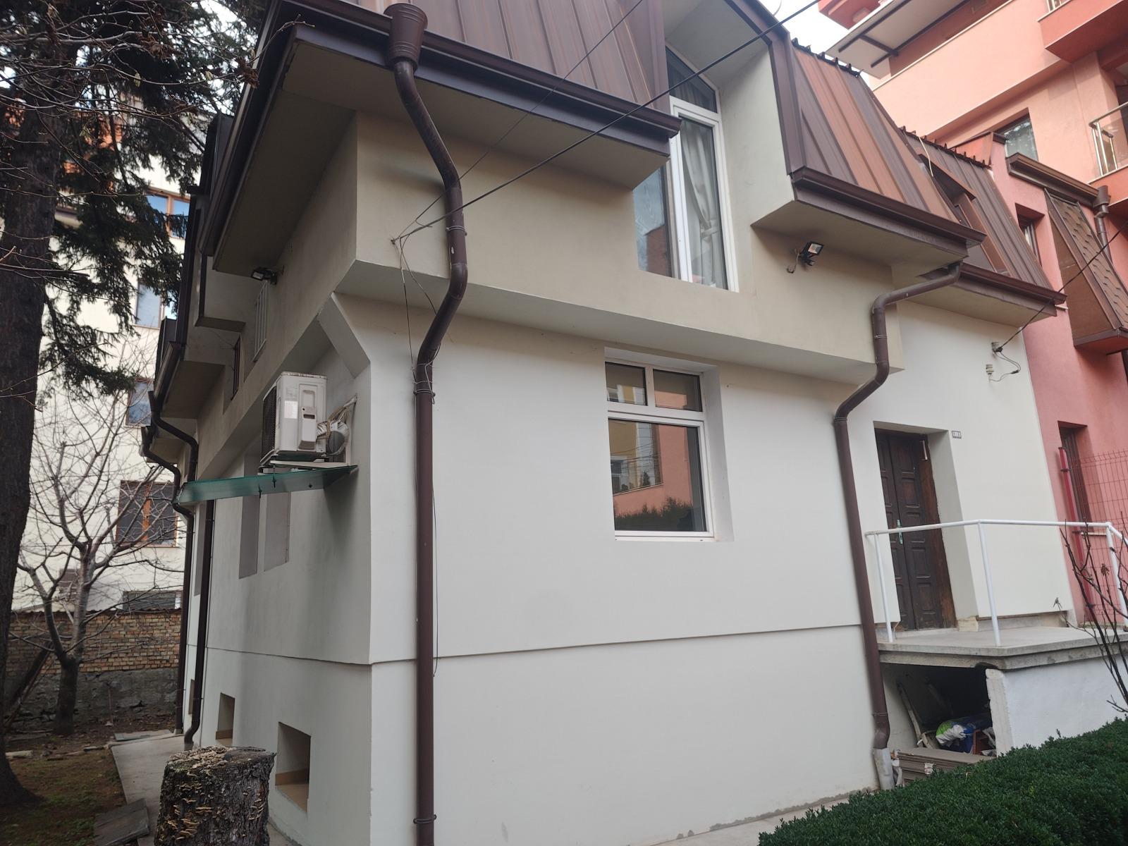 House for Sale in Pernik, Center