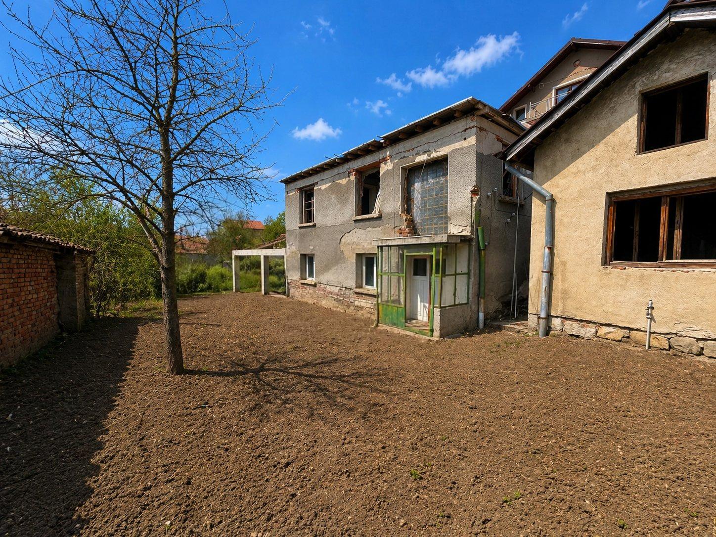 House for Sale in Divotino, Pernik