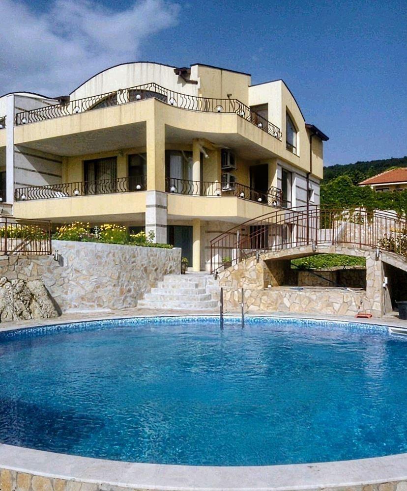 House for Sale in Varna, Manastirski rid Area