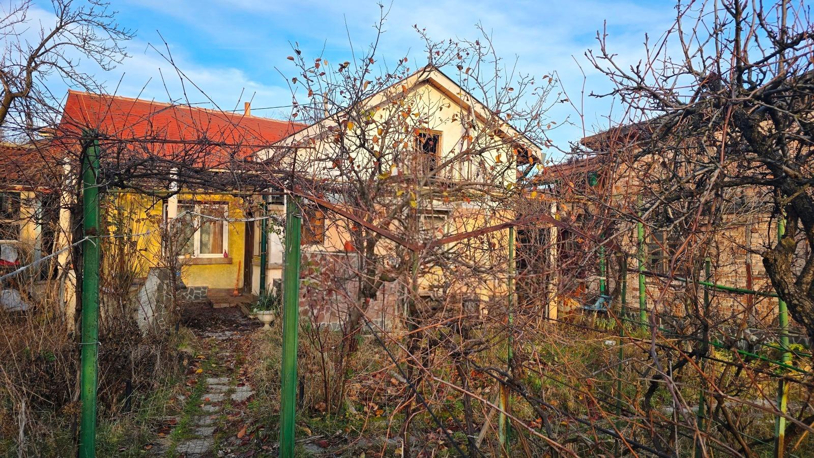 House for Sale in Pernik, Rudnichar