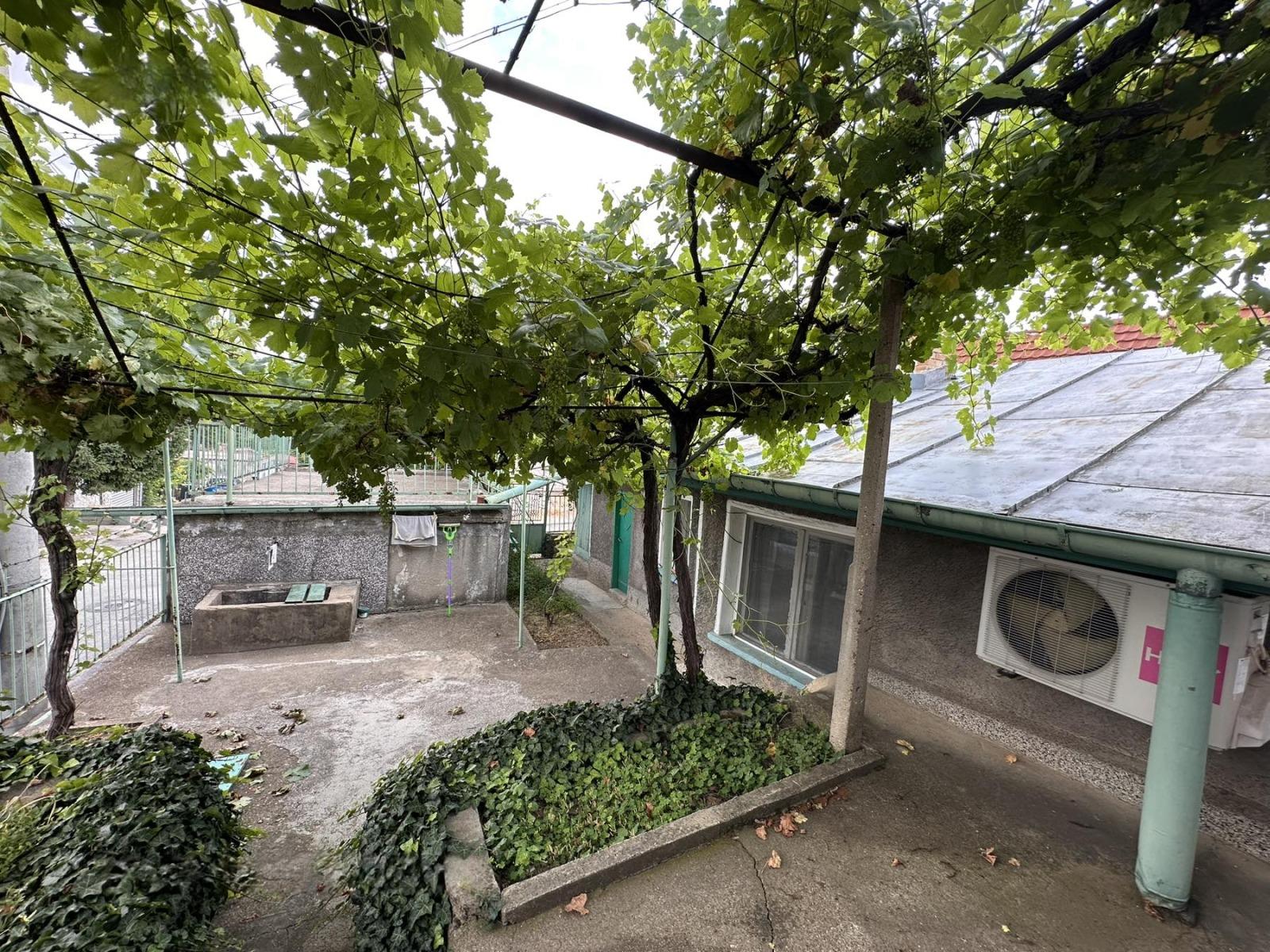 House for Sale in Pleven, 9-ti kvartal