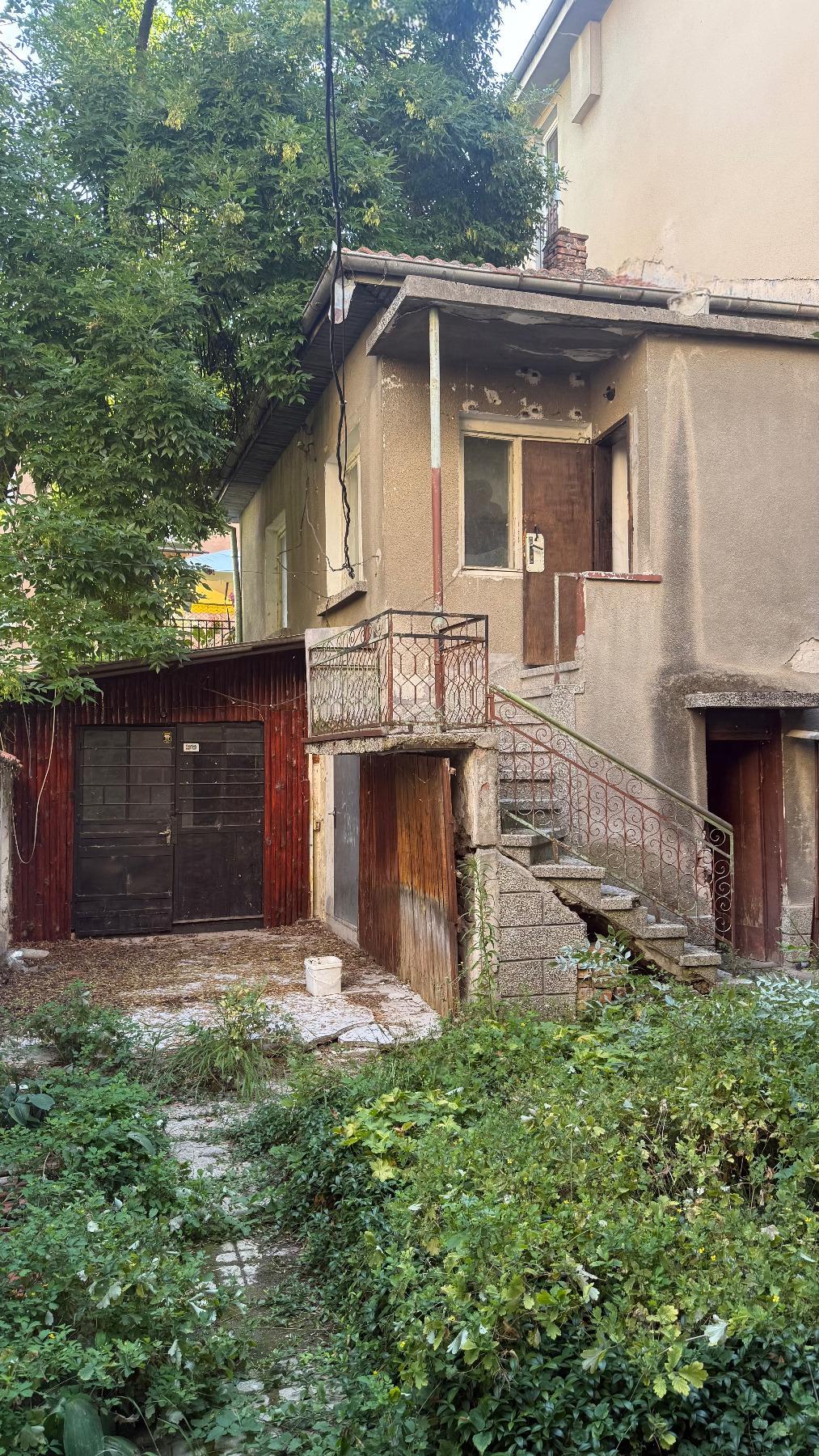 House for Sale in Pleven, Idealen tsentar