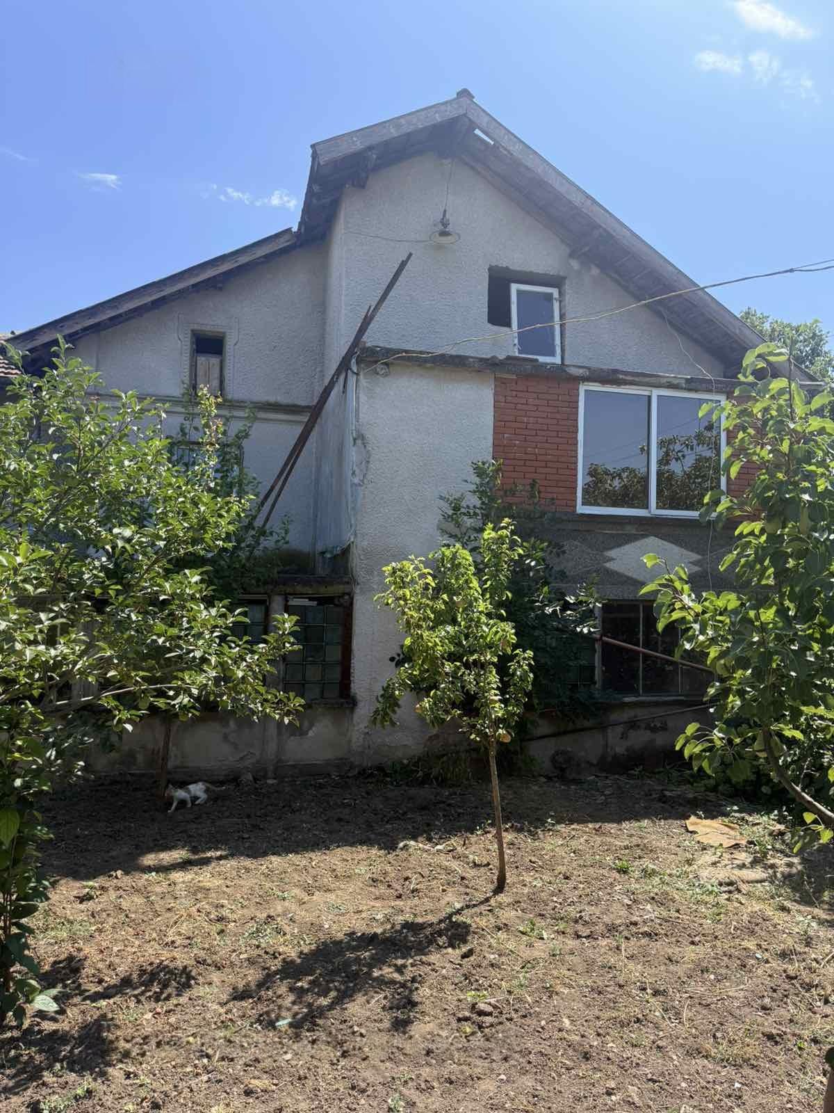 House for Sale in Dolni Dabnik, Pleven