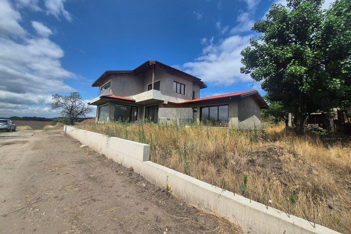 House for Sale in Aksakovo, Varna