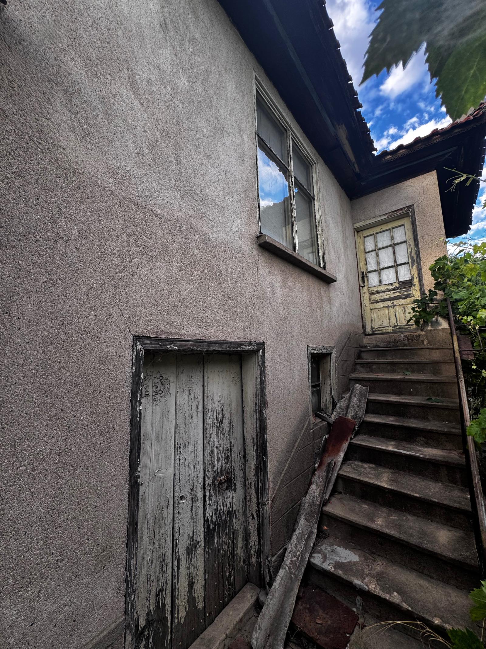 House for Sale in Streltsi, Plovdiv