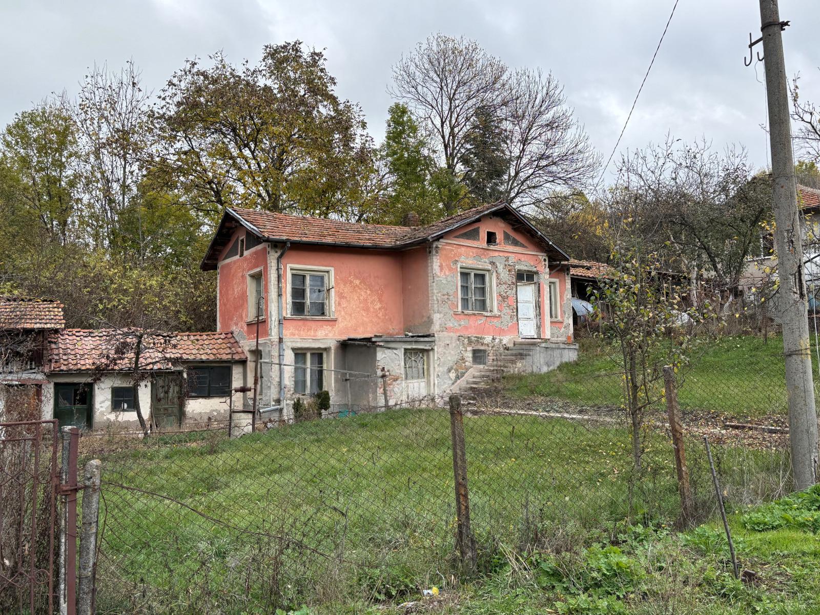 House for Sale in Rasnik, Pernik