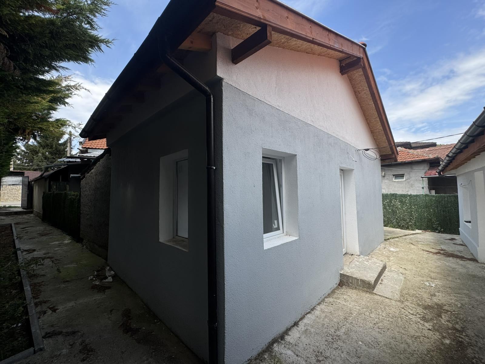 House for Sale in Dobrich, Kralska zona