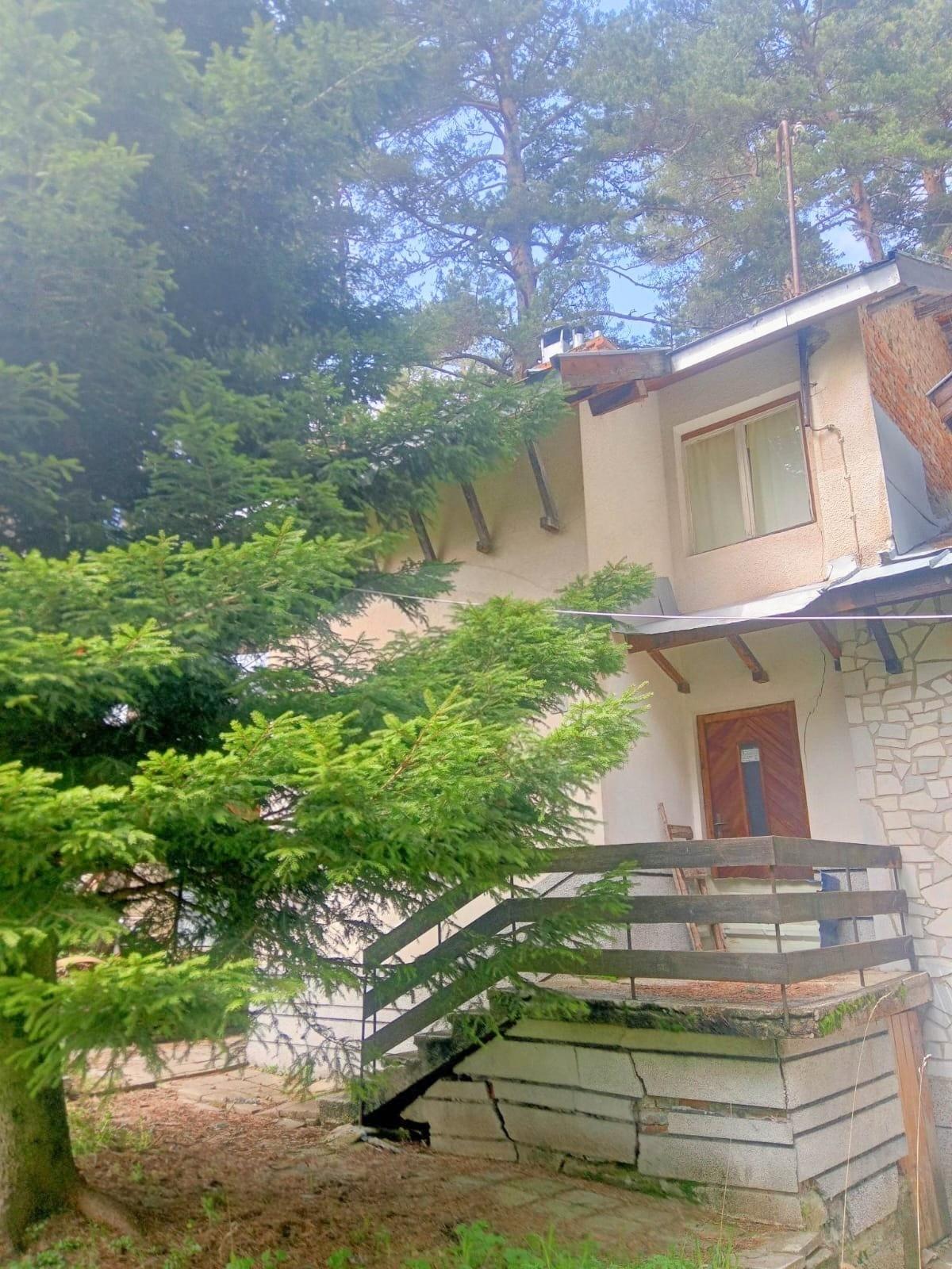 Villa for Sale in Perushtitsa, Plovdiv