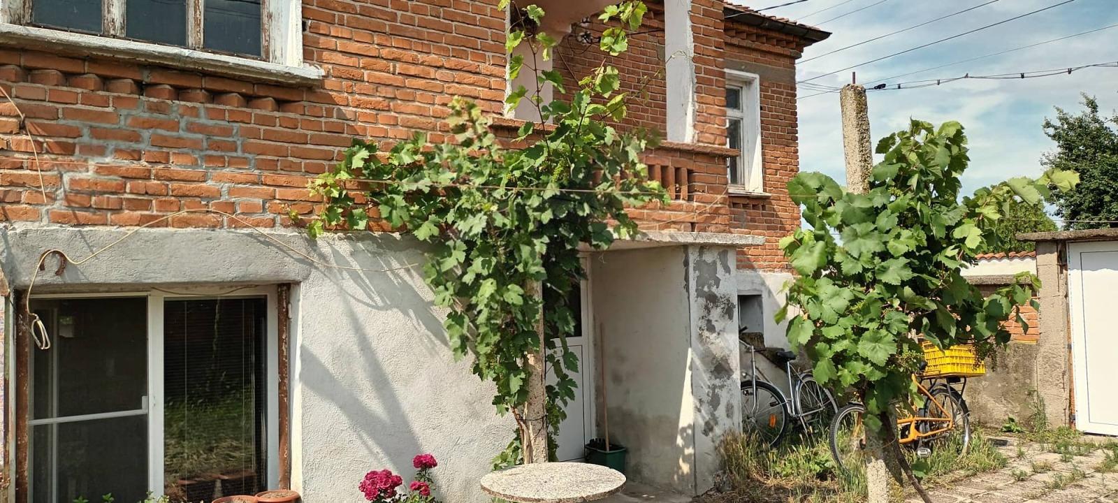 House for Sale in Yasno pole, Plovdiv
