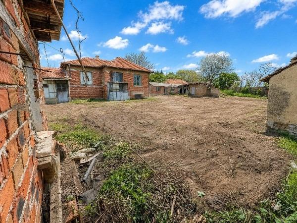 House for Sale in Padarsko, Plovdiv