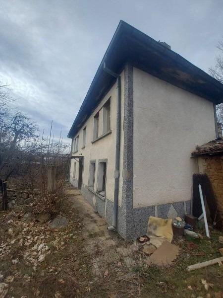 House for Sale in Zlatosel, Plovdiv