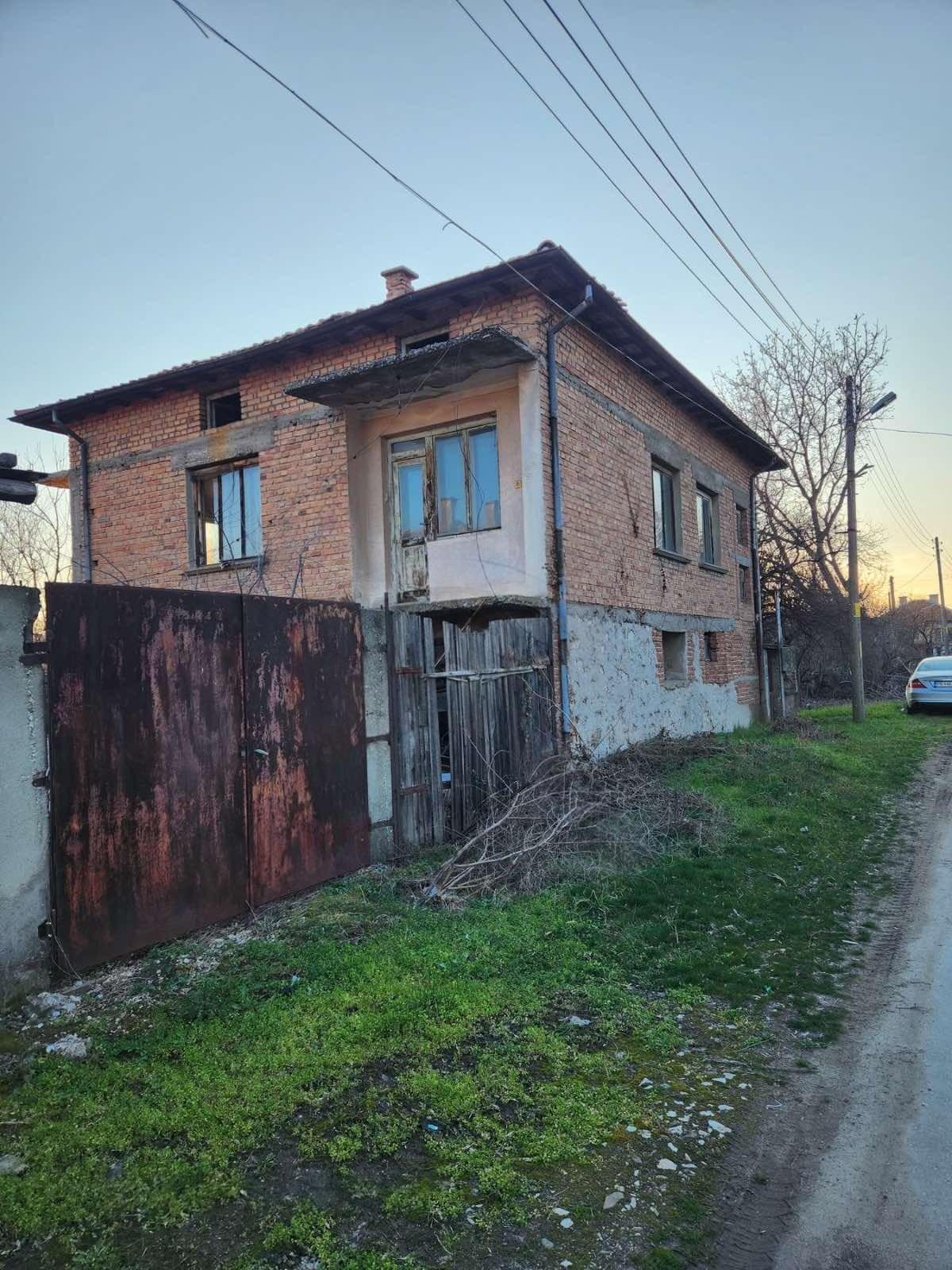 House for Sale in Saedinenie, Plovdiv