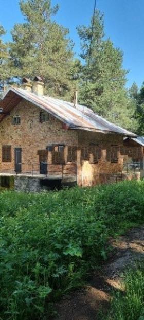 House for Sale in Perushtitsa, Plovdiv