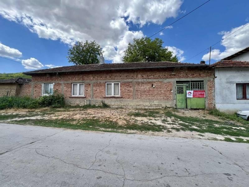 House for Sale in Svalenik, Ruse