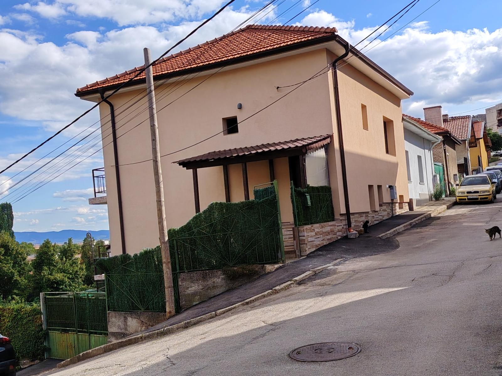 House for Sale in Radomir, Pernik