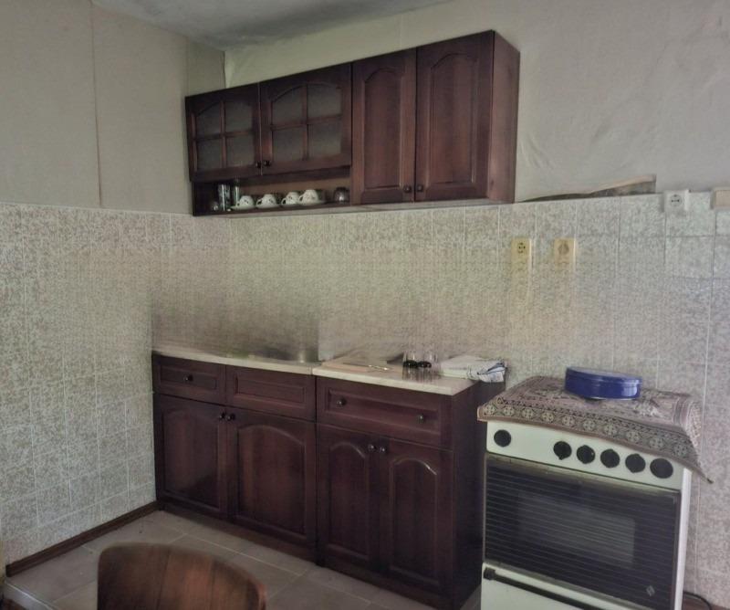 House for Sale in Pernik, Klepalo