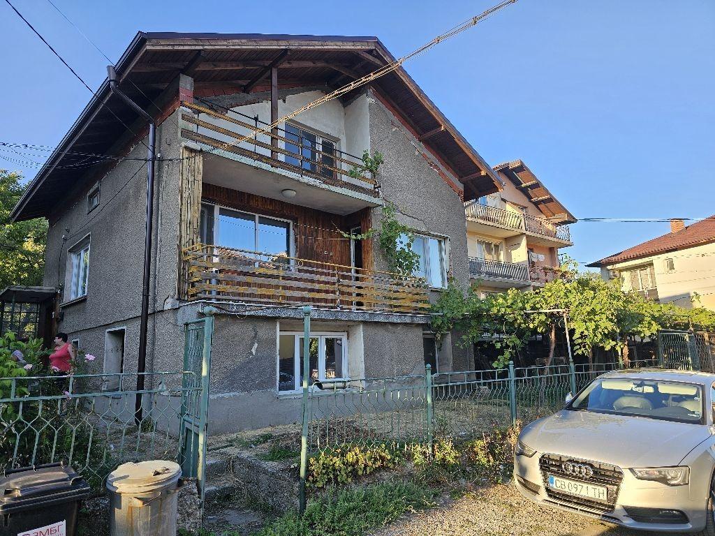 House for Sale in Pernik, Klepalo