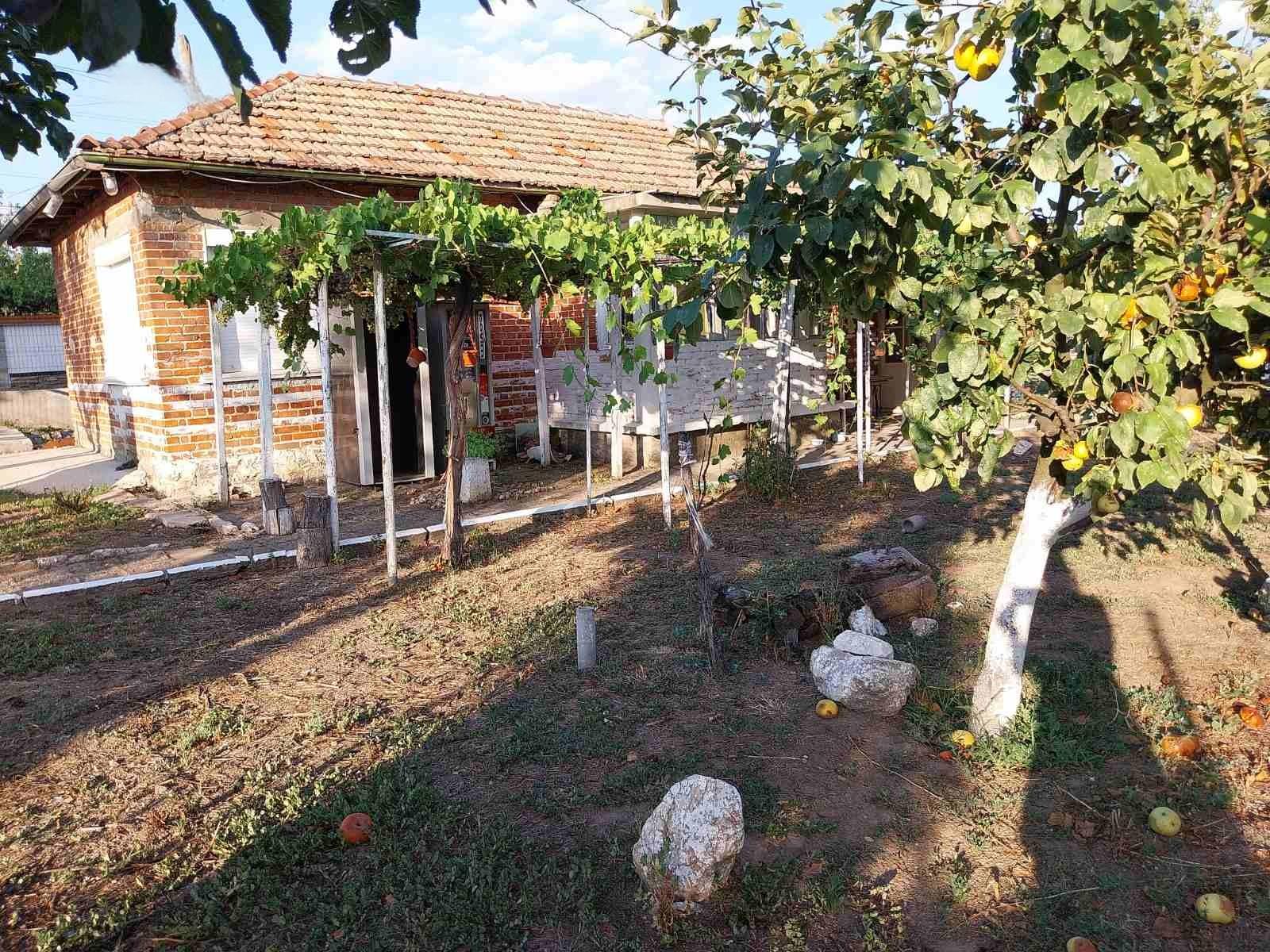 House for Sale in Znamenosets, Stara Zagora
