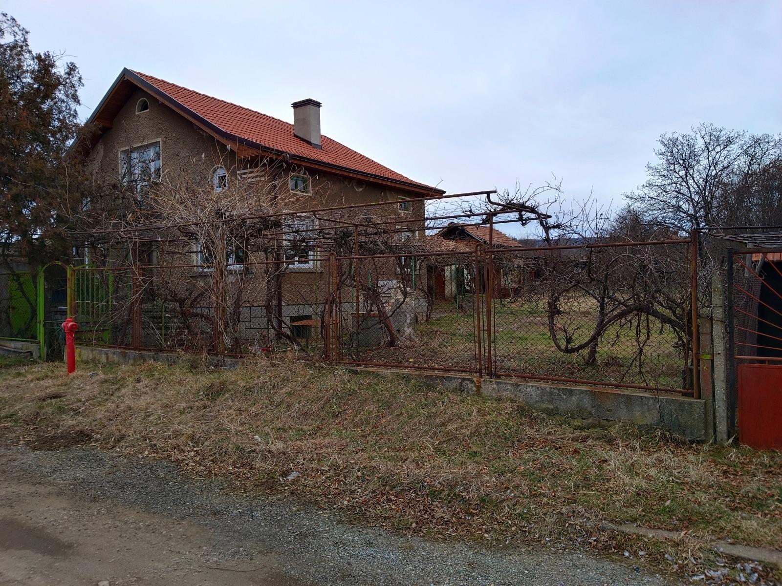 House for Sale in Dolna Dikanya, Pernik