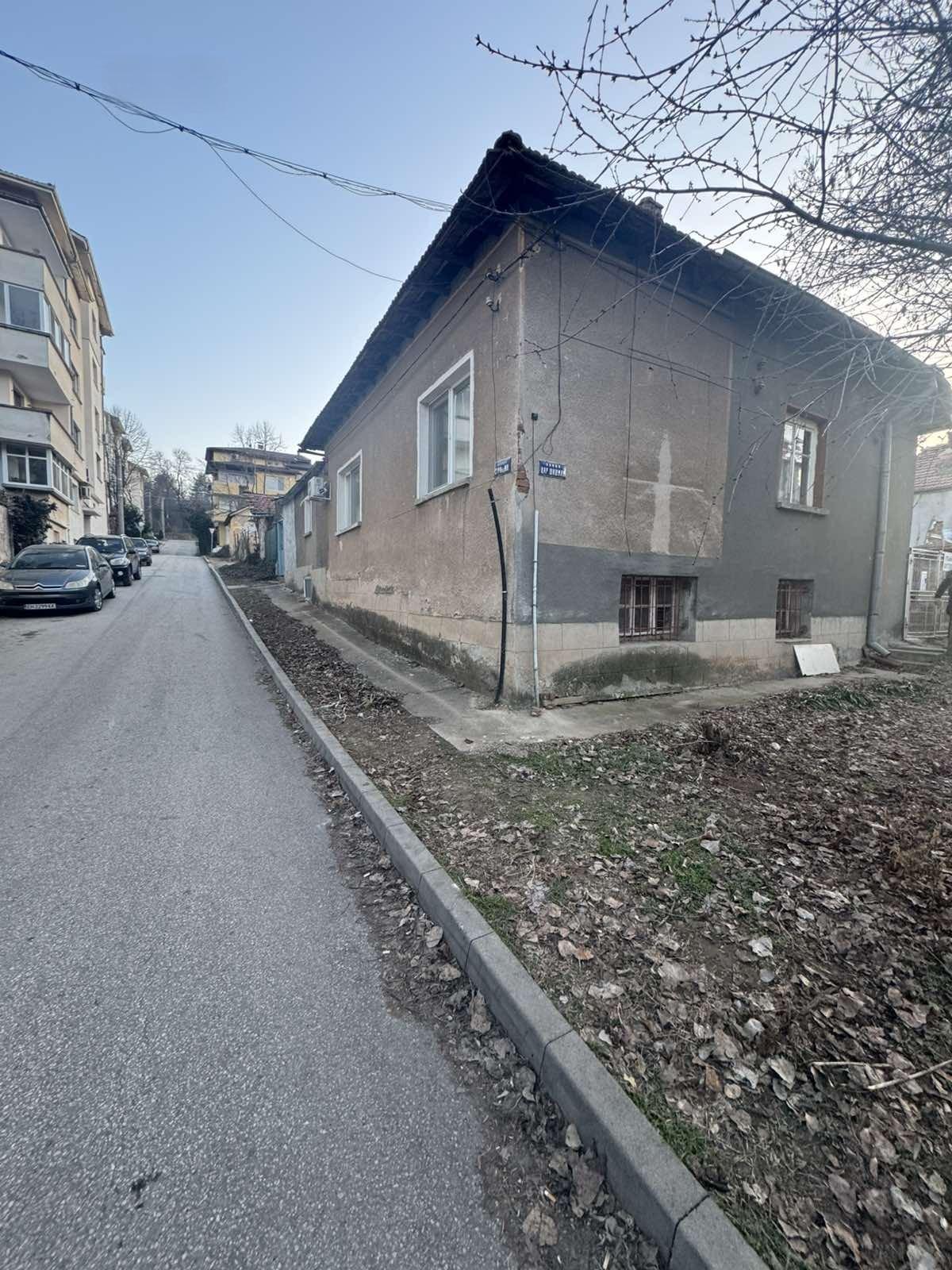 House for Sale in Pleven, 9-ti kvartal