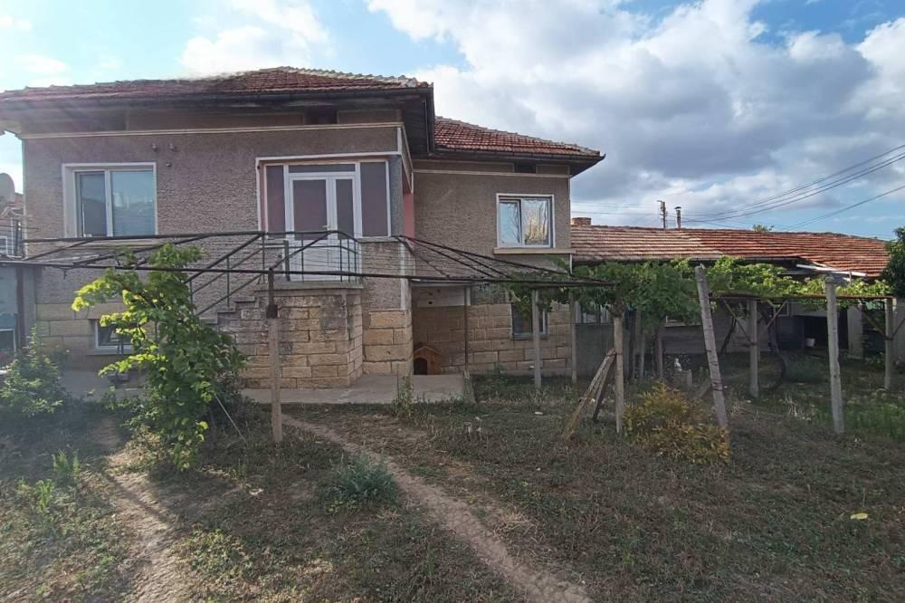 House for Sale in Razgrad, Zhitnitsa