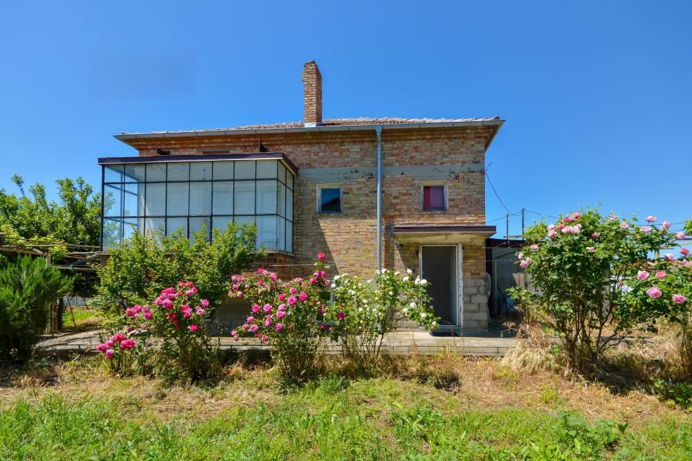House for Sale in Kameno, Burgas