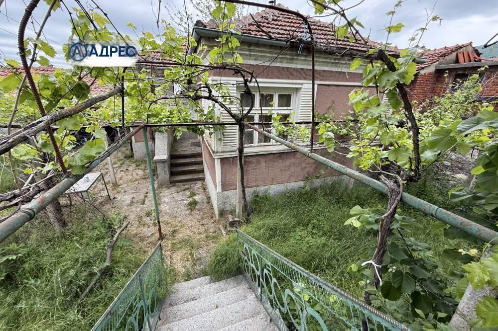 House for Sale in Saedinenie, Burgas