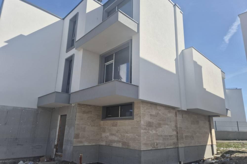 House for Sale in Burgas, Kraymorie
