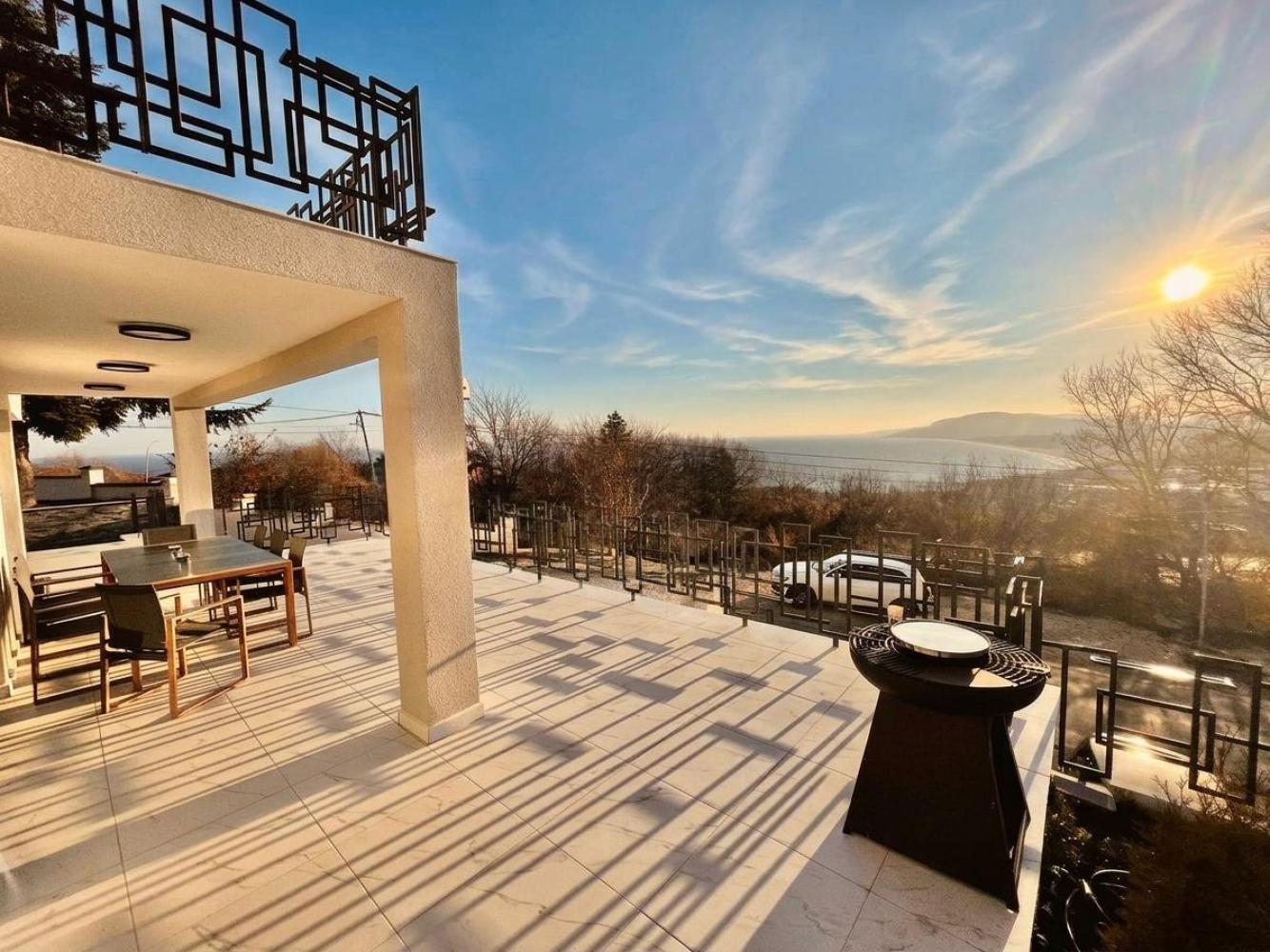 Villa for Sale in Albena Resort, Dobrich