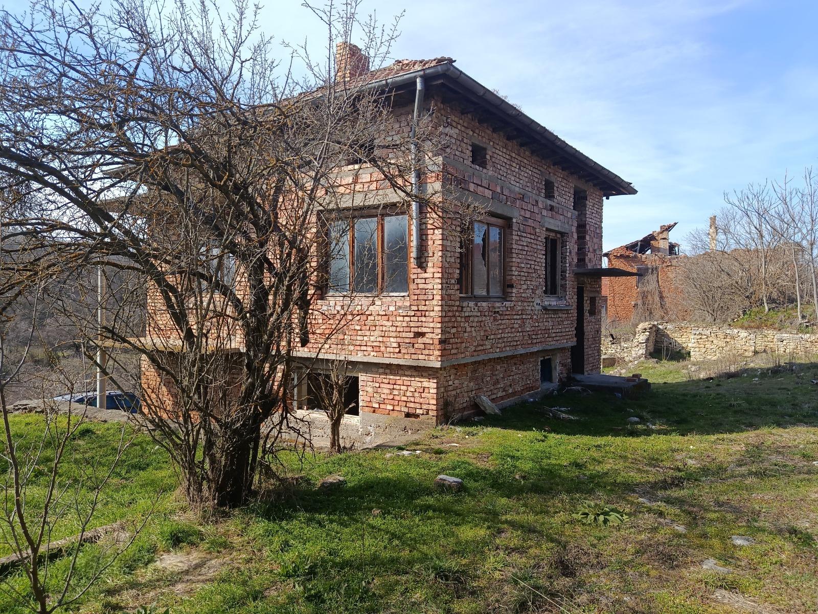 House for Sale in Karlukovo, Lovech