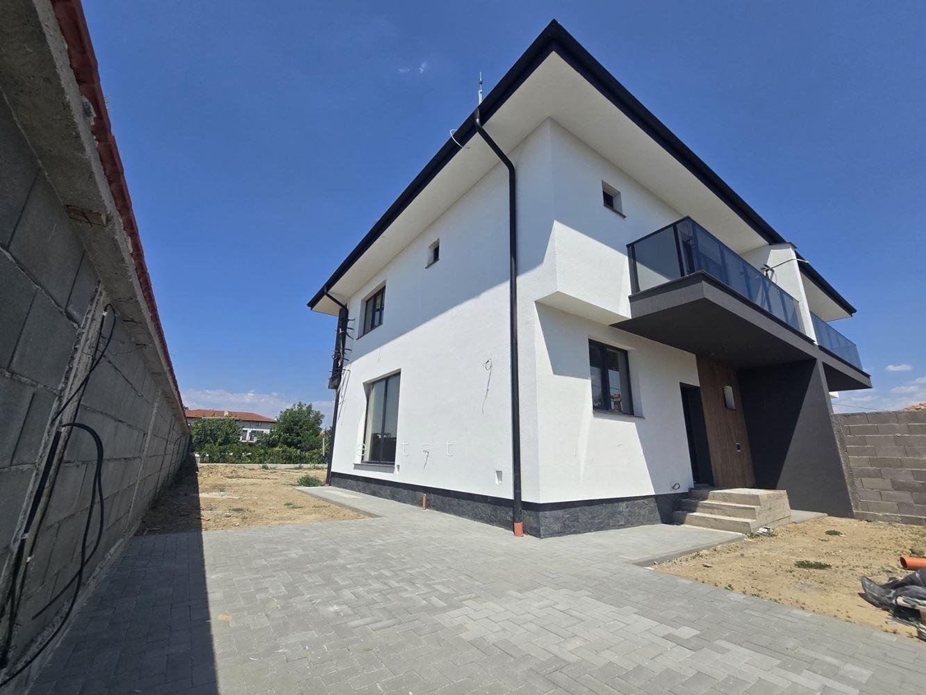 House for Sale in Benkovski, Plovdiv