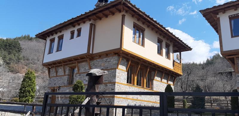 House for Sale in Leshten, Blagoevgrad