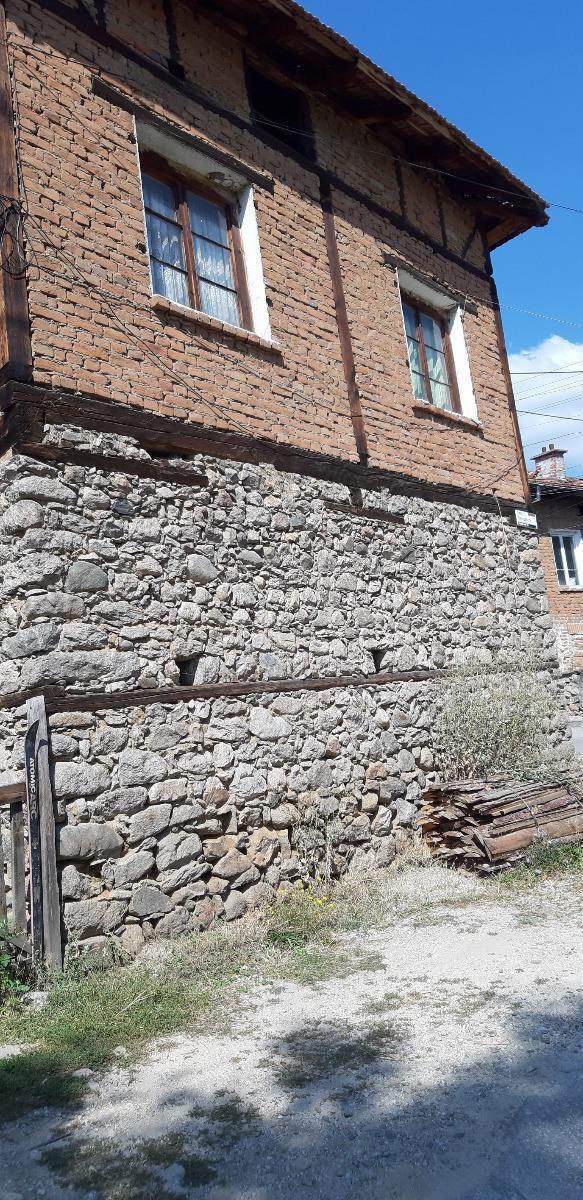 House for Sale in Dobarsko, Blagoevgrad