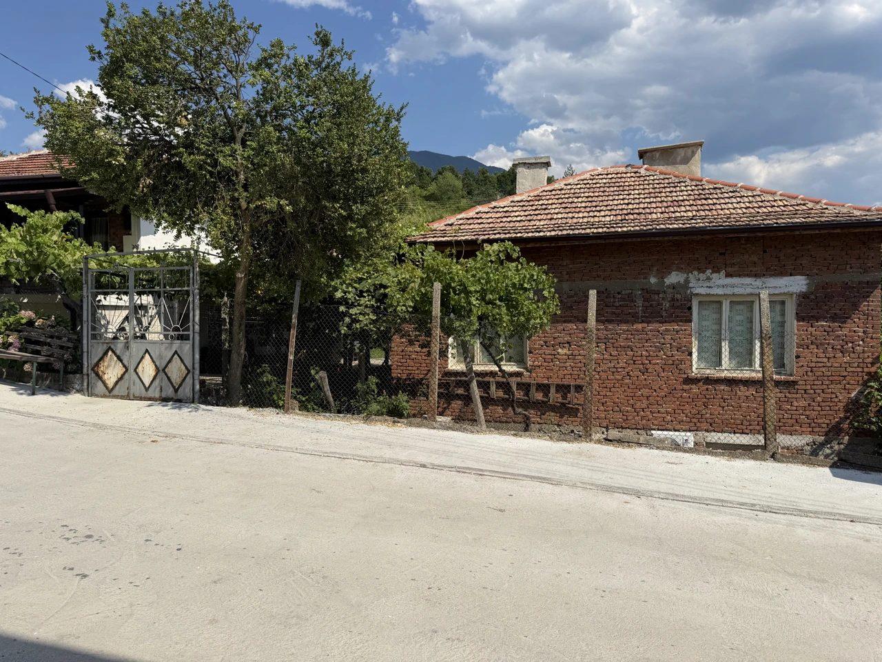 House for Sale in Brezhani, Blagoevgrad