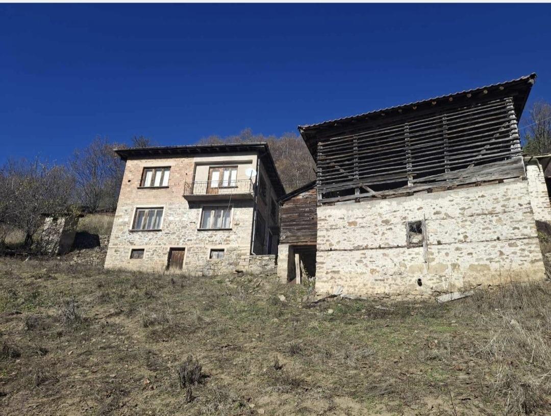 House for Sale in Oreshets, Smolyan
