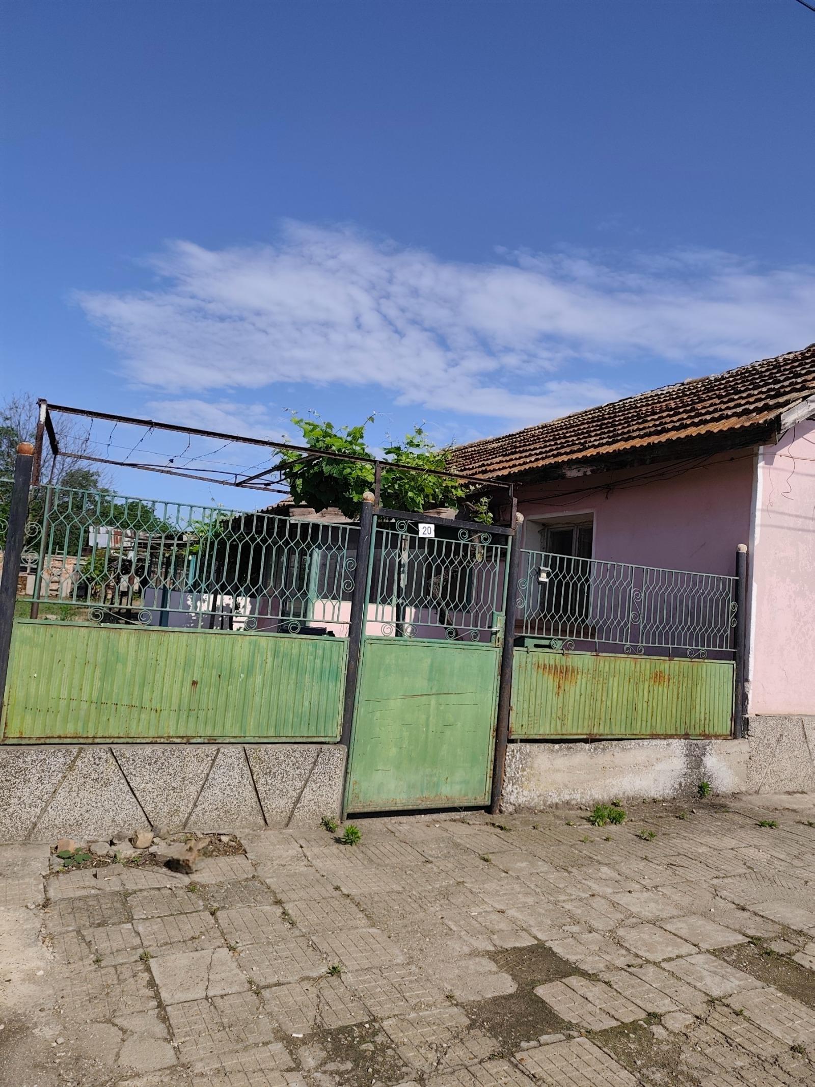 House for Sale in Dolni Dabnik, Pleven