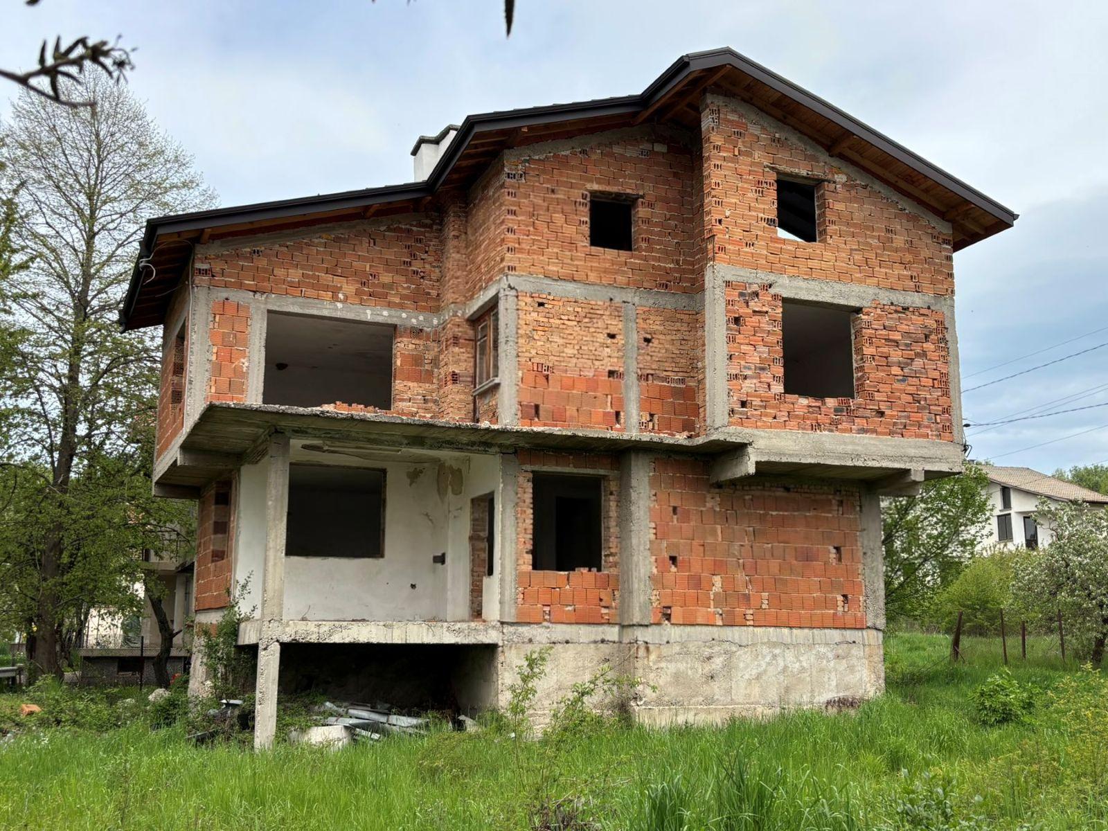 House for Sale in Izvor, Sofia Province