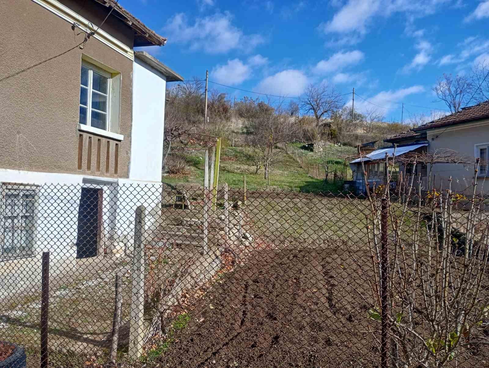 House for Sale in Pleshivets, Vidin