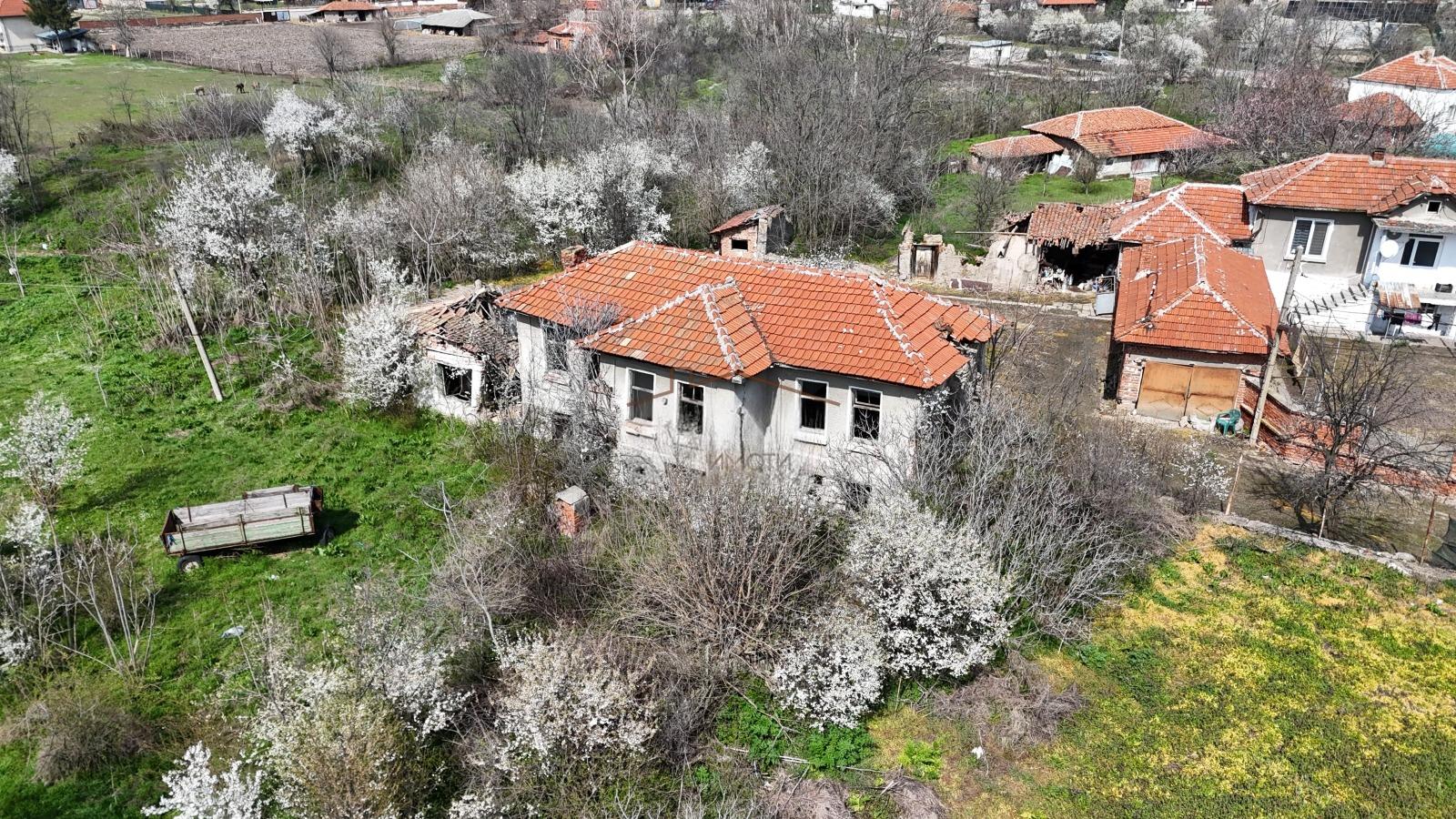 House for Sale in Karadzhalovo, Plovdiv